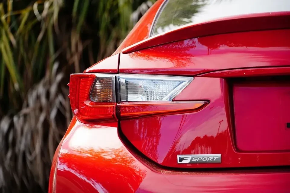 2017 Lexus RC - Image 3 of 6