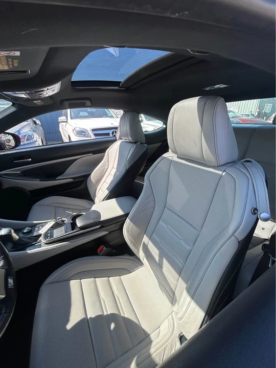 2017 Lexus RC - Image 7 of 8