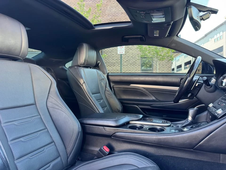 2017 Lexus RC - Image 7 of 16