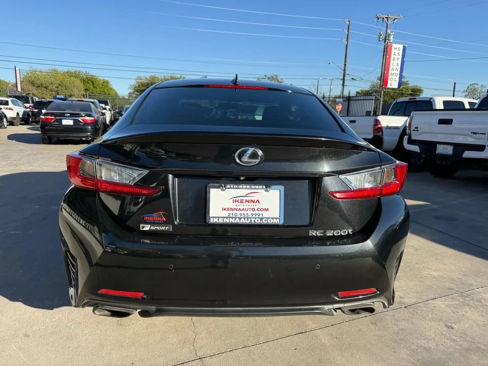 2017 Lexus RC - Image 8 of 17