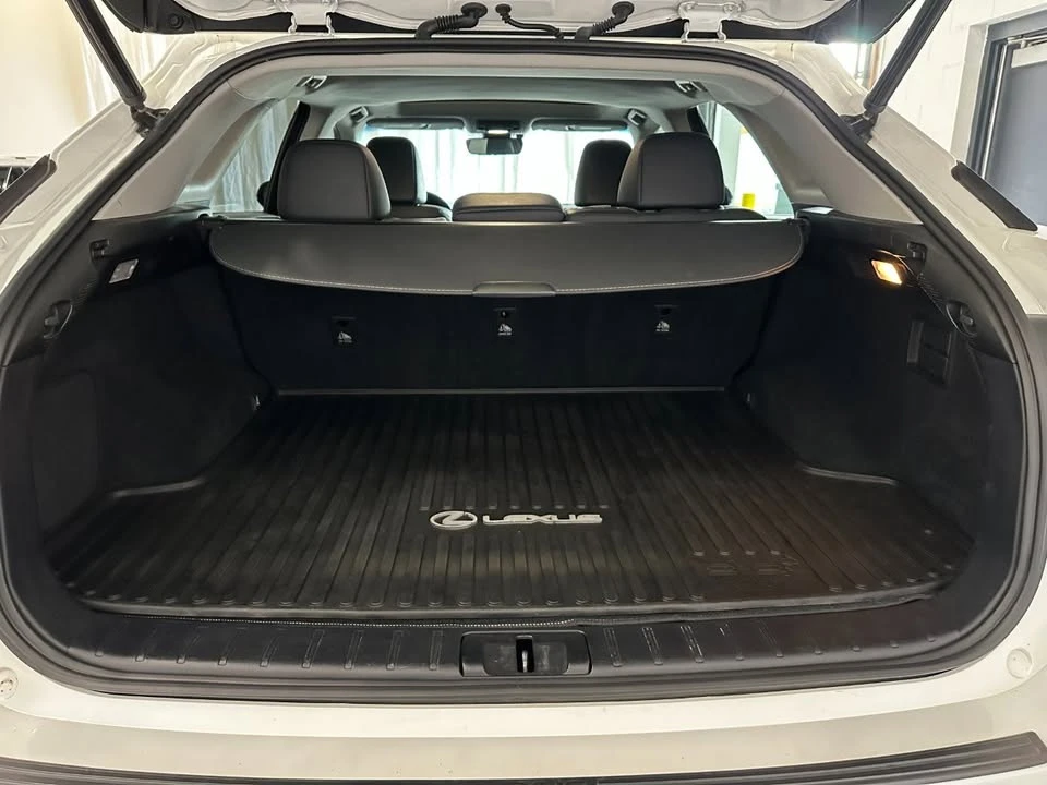 2017 Lexus RX 4th Gen - Image 16 of 17