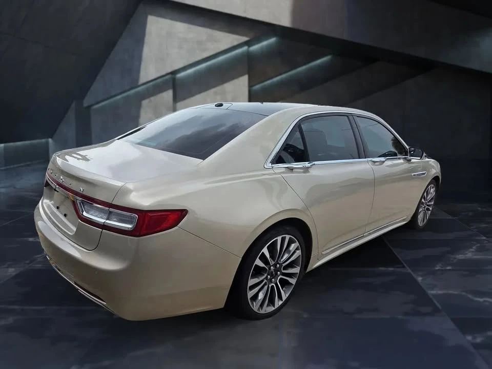 2017 Lincoln Continental 10th Gen - Image 4 of 20