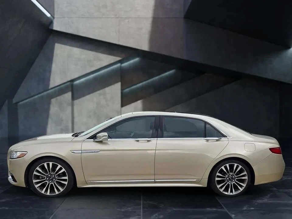 2017 Lincoln Continental 10th Gen - Image 8 of 20
