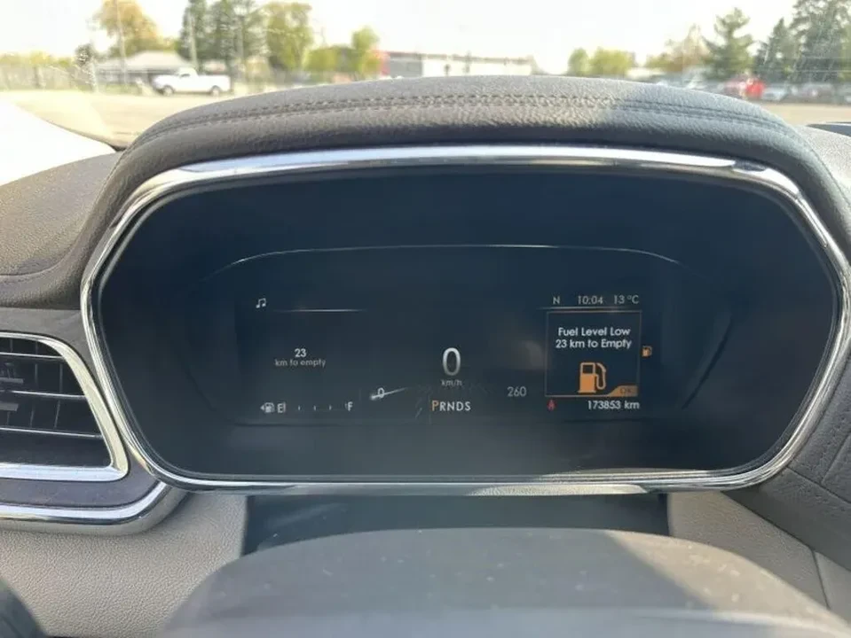 2017 Lincoln Continental 10th Gen - Image 8 of 8