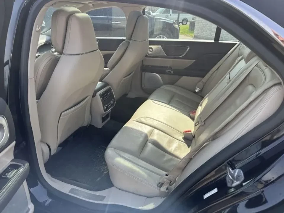 2017 Lincoln Continental 10th Gen - Image 6 of 8