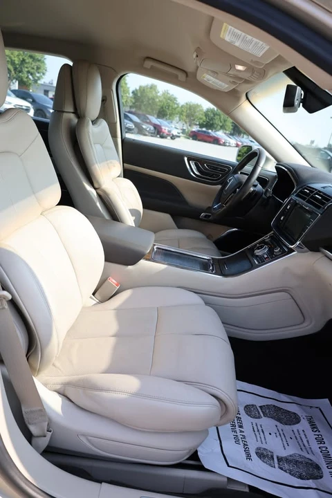 2017 Lincoln Continental 10th Gen - Image 14 of 20