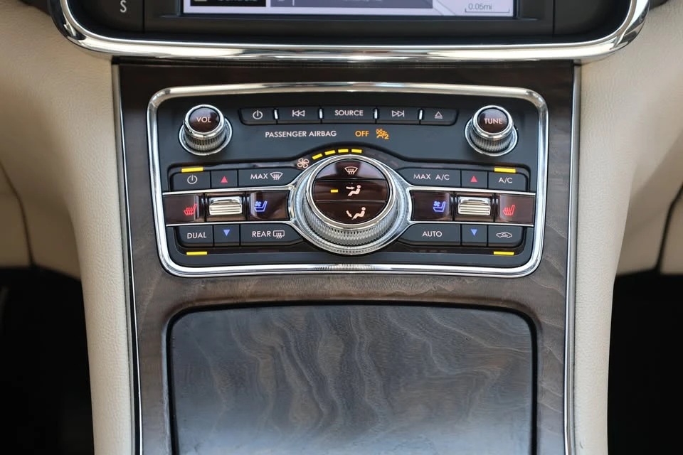 2017 Lincoln Continental 10th Gen - Image 20 of 20
