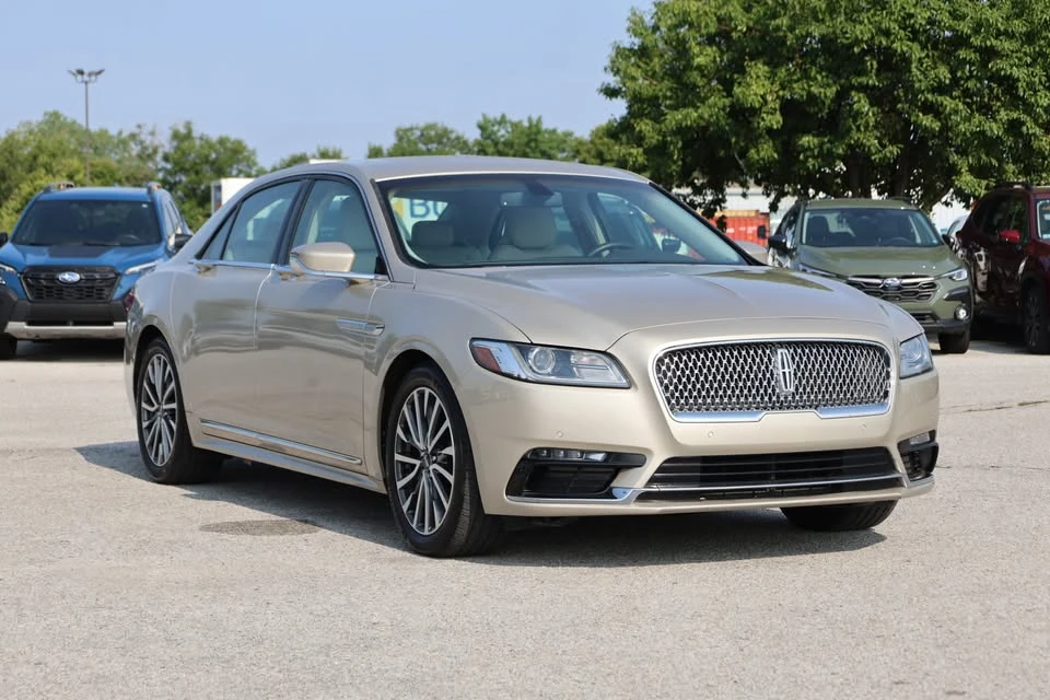 2017 Lincoln Continental 10th Gen - Image 4 of 20