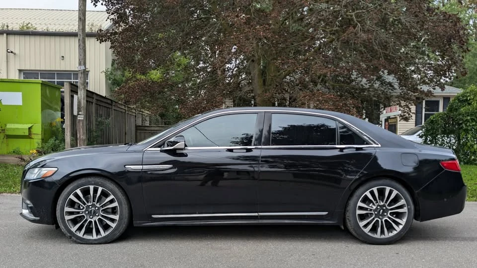 2017 Lincoln Continental 10th Gen - Image 4 of 15