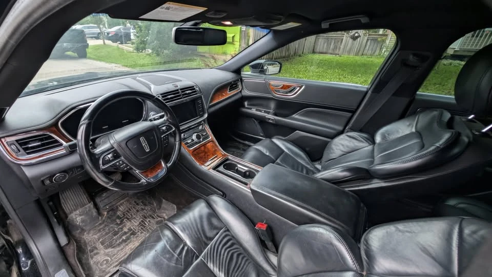 2017 Lincoln Continental 10th Gen - Image 10 of 15