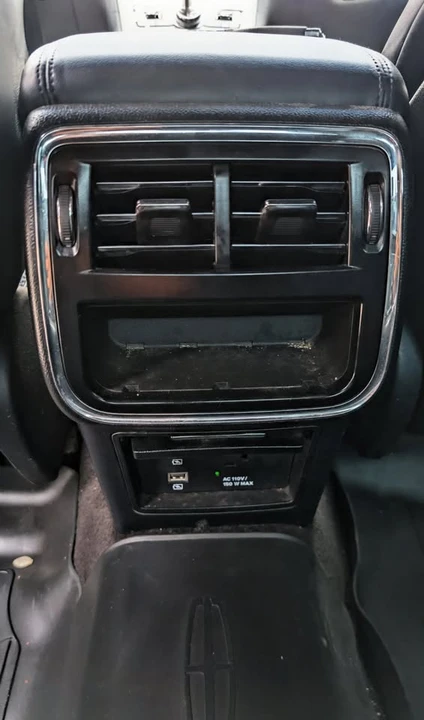 2017 Lincoln Continental 10th Gen - Image 15 of 15