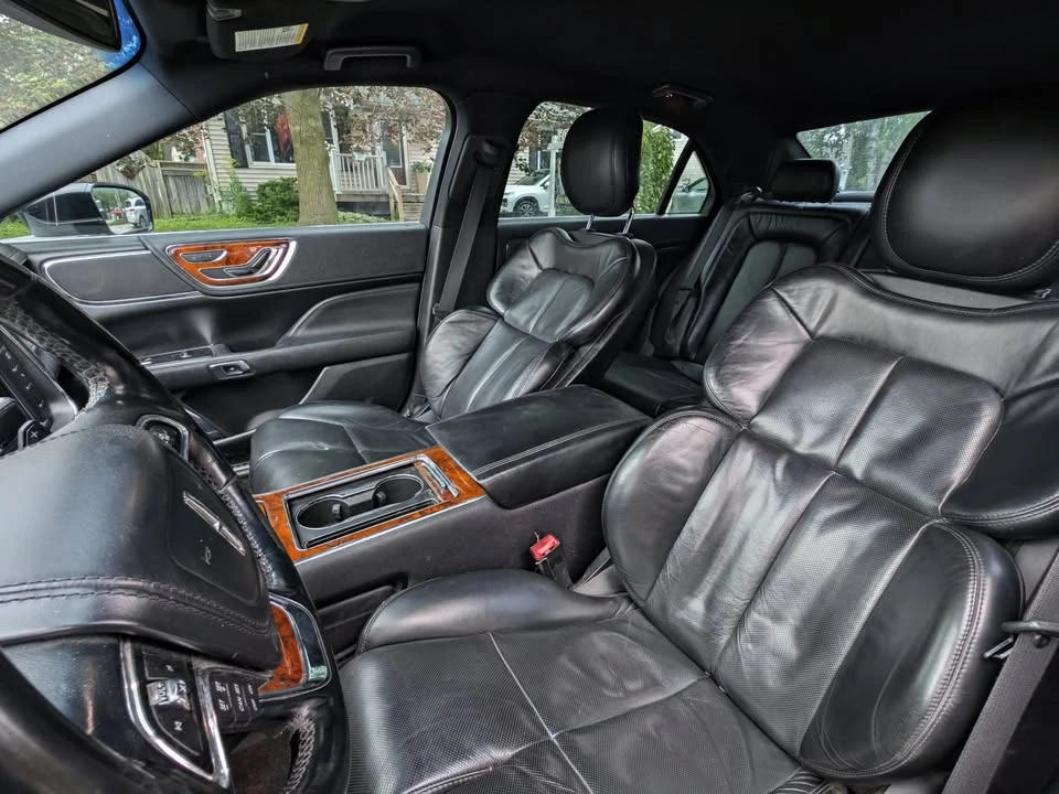 2017 Lincoln Continental 10th Gen - Image 9 of 15