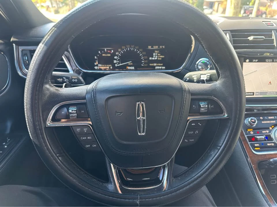 2017 Lincoln Continental 10th Gen - Image 12 of 20