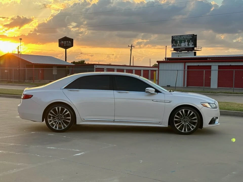 2017 Lincoln Continental 10th Gen - Image 6 of 16