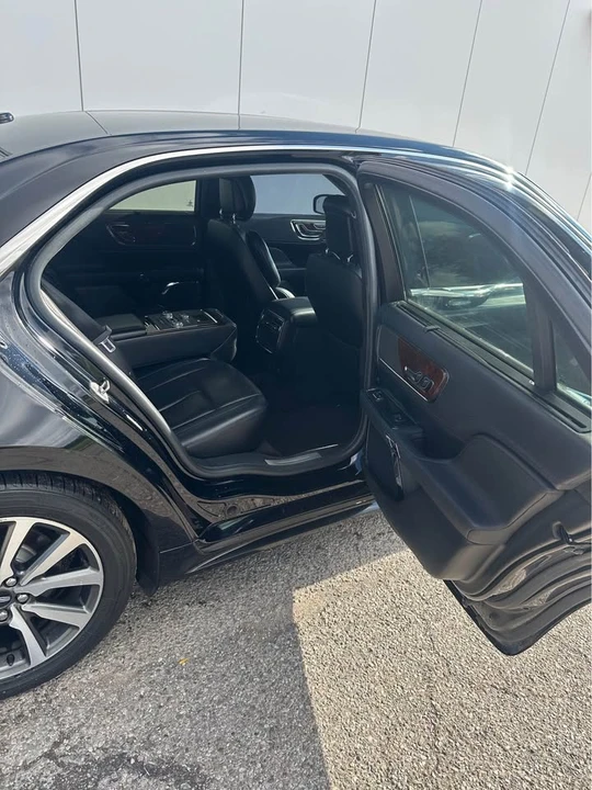2017 Lincoln Continental 10th Gen - Image 7 of 20