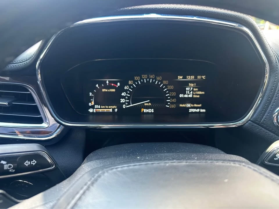 2017 Lincoln Continental 10th Gen - Image 11 of 20