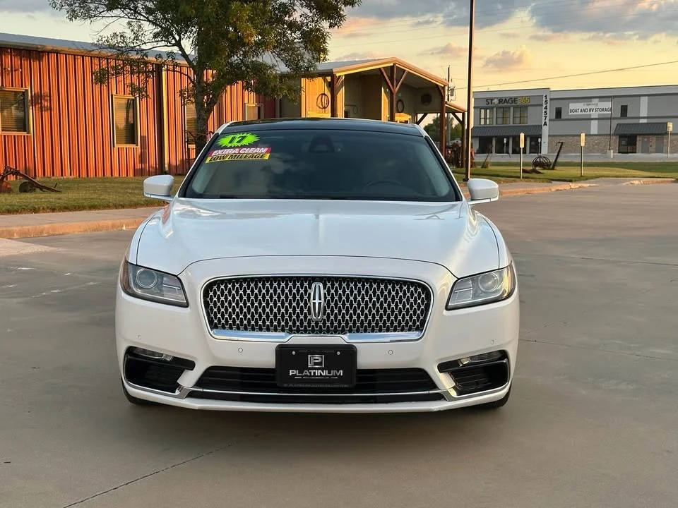 2017 Lincoln Continental 10th Gen - Image 8 of 16
