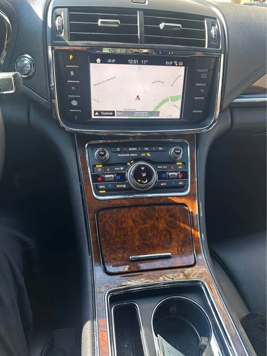 2017 Lincoln Continental 10th Gen - Image 15 of 20