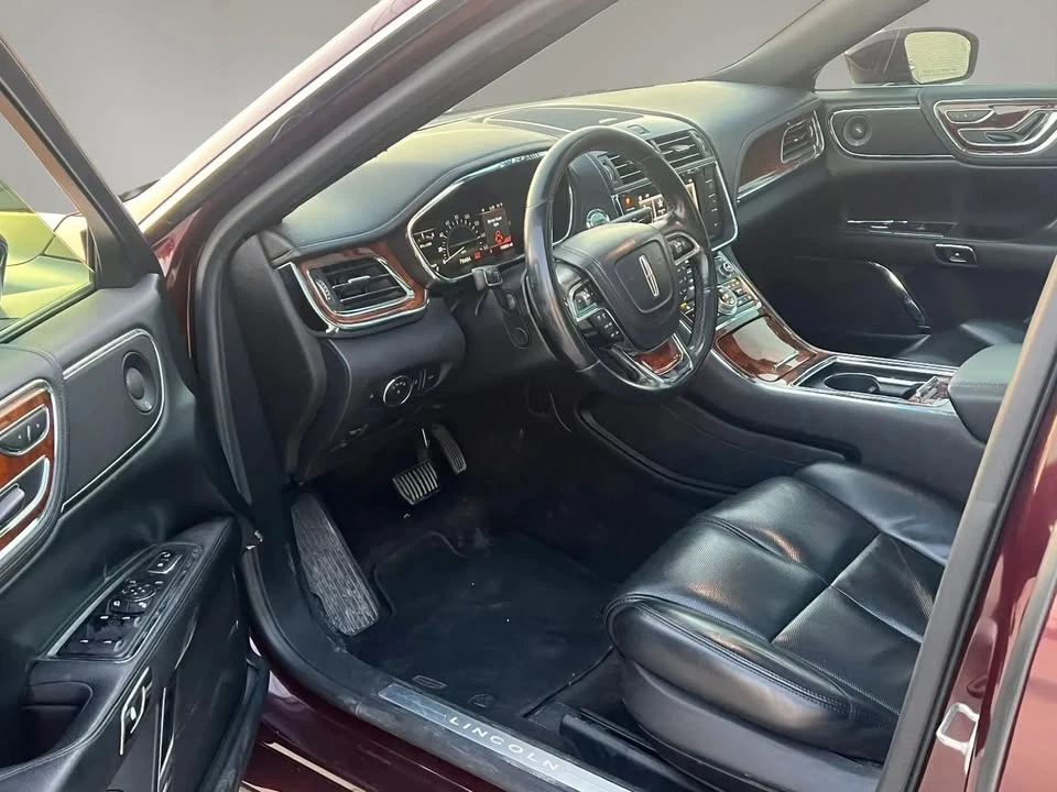 2017 Lincoln Continental 10th Gen - Image 13 of 20