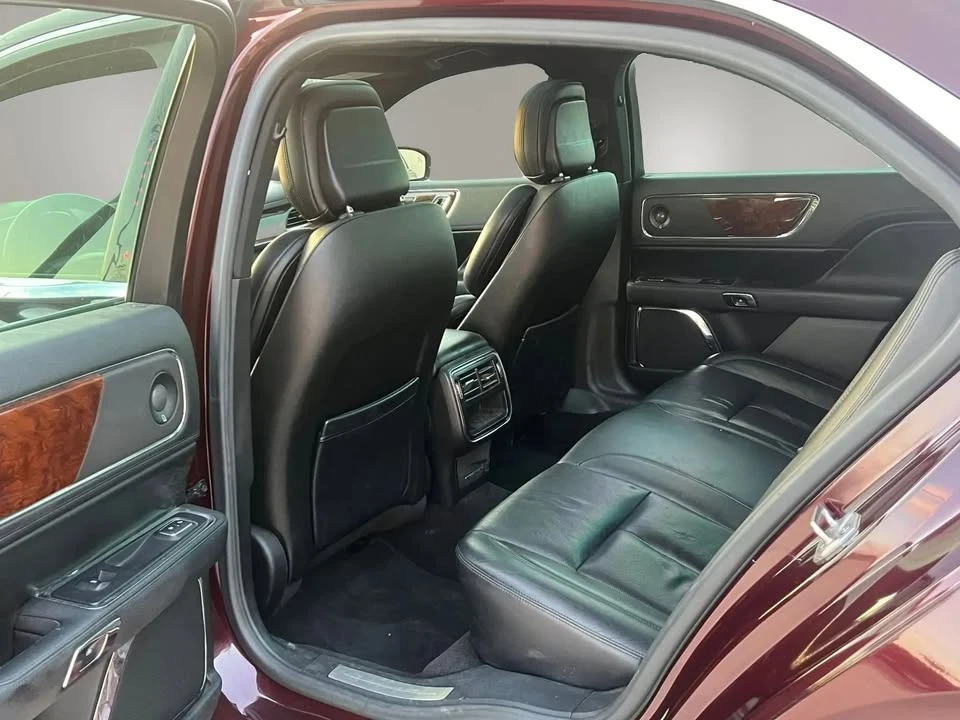 2017 Lincoln Continental 10th Gen - Image 15 of 20