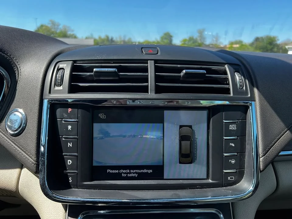 2017 Lincoln Continental 10th Gen - Image 15 of 20