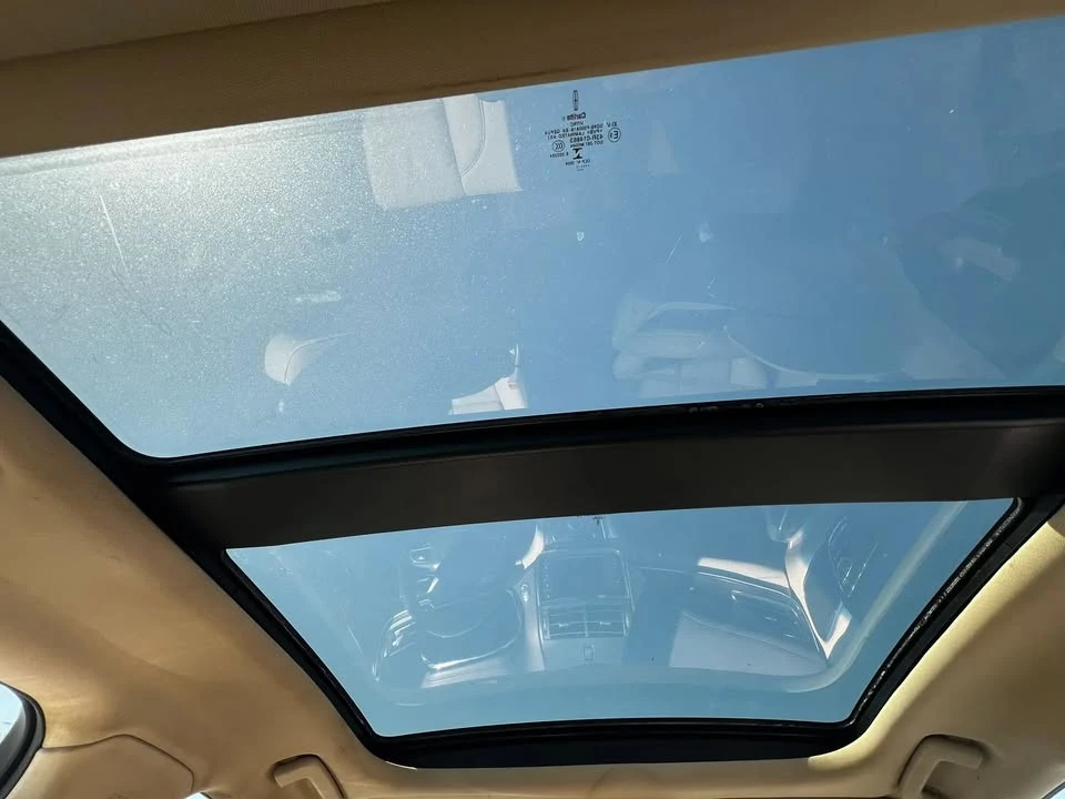 2017 Lincoln Continental 10th Gen - Image 19 of 20