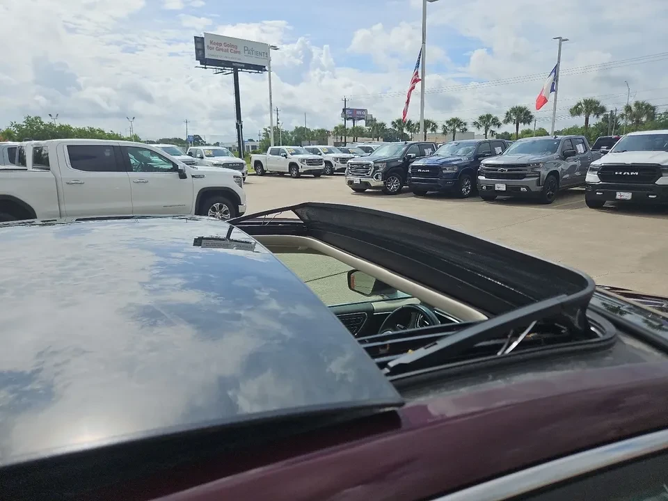 2017 Lincoln Continental 10th Gen - Image 5 of 15