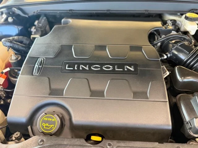 2017 Lincoln Continental 10th Gen - Image 18 of 19