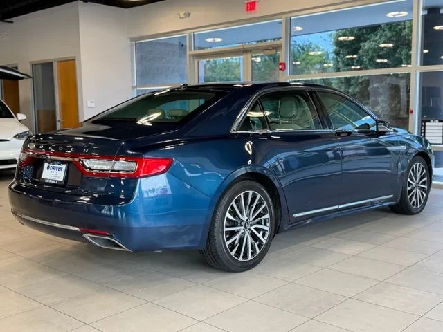 2017 Lincoln Continental 10th Gen - Image 8 of 19