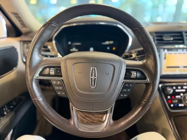 2017 Lincoln Continental 10th Gen - Image 11 of 19