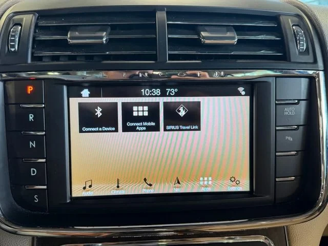2017 Lincoln Continental 10th Gen - Image 15 of 19