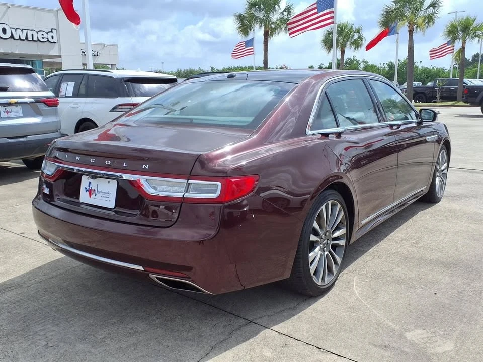 2017 Lincoln Continental 10th Gen - Image 4 of 19