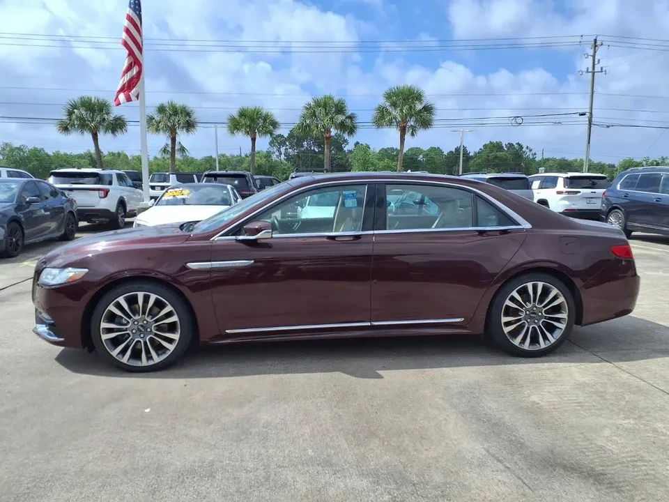 2017 Lincoln Continental 10th Gen - Image 8 of 19