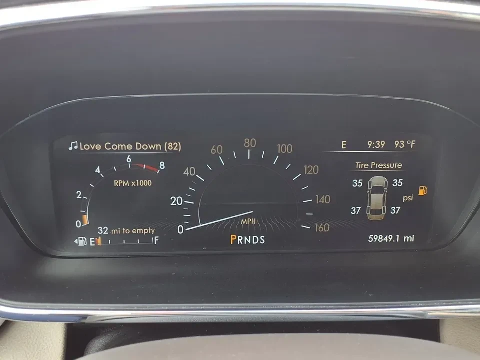 2017 Lincoln Continental 10th Gen - Image 14 of 19