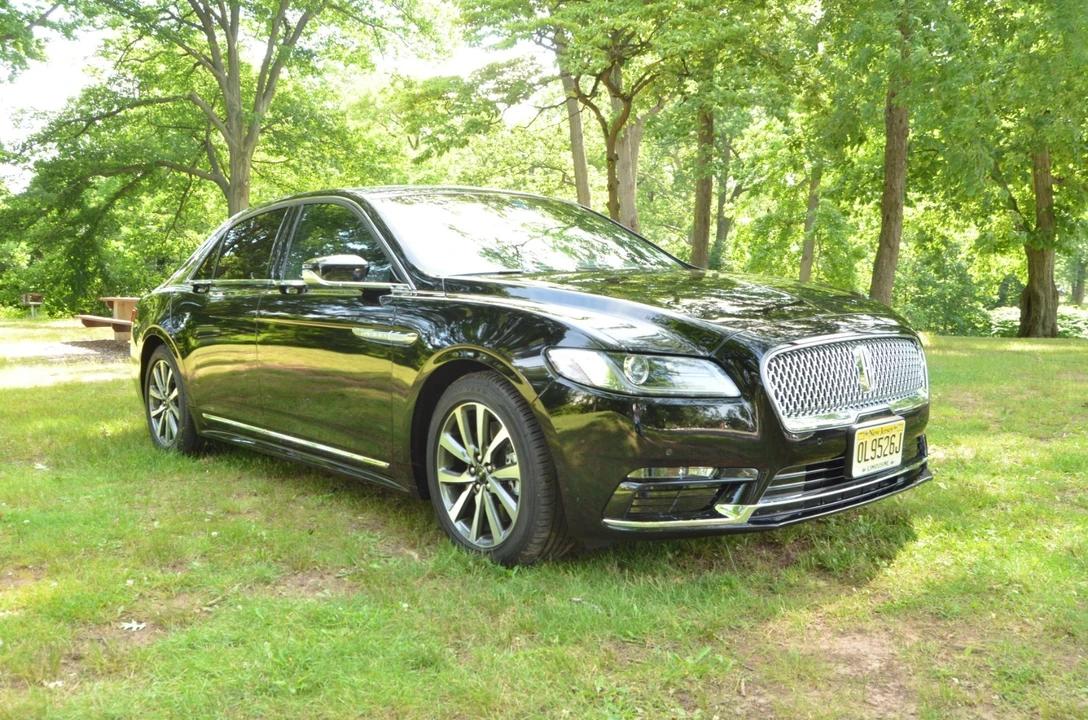 2017 Lincoln Continental 10th Gen - Image 20 of 20