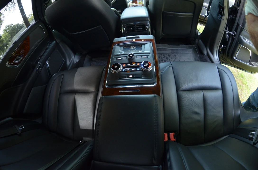 2017 Lincoln Continental 10th Gen - Image 16 of 20