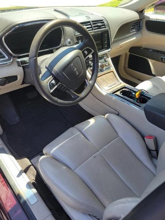 2017 Lincoln Continental 10th Gen - Image 4 of 8