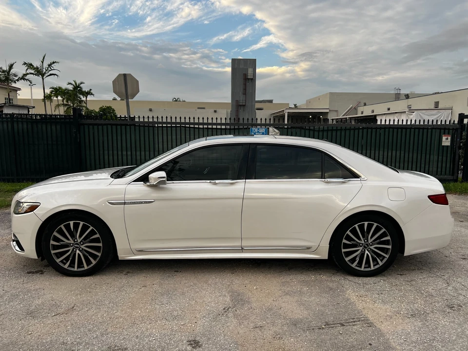 2017 Lincoln Continental 10th Gen - Image 6 of 28