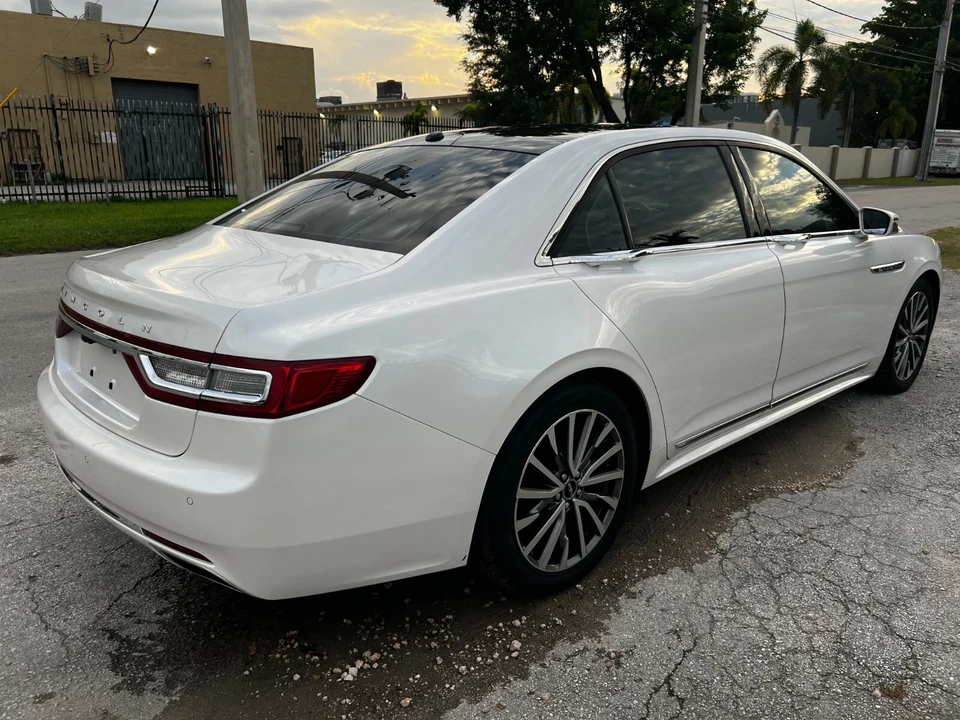 2017 Lincoln Continental 10th Gen - Image 9 of 28