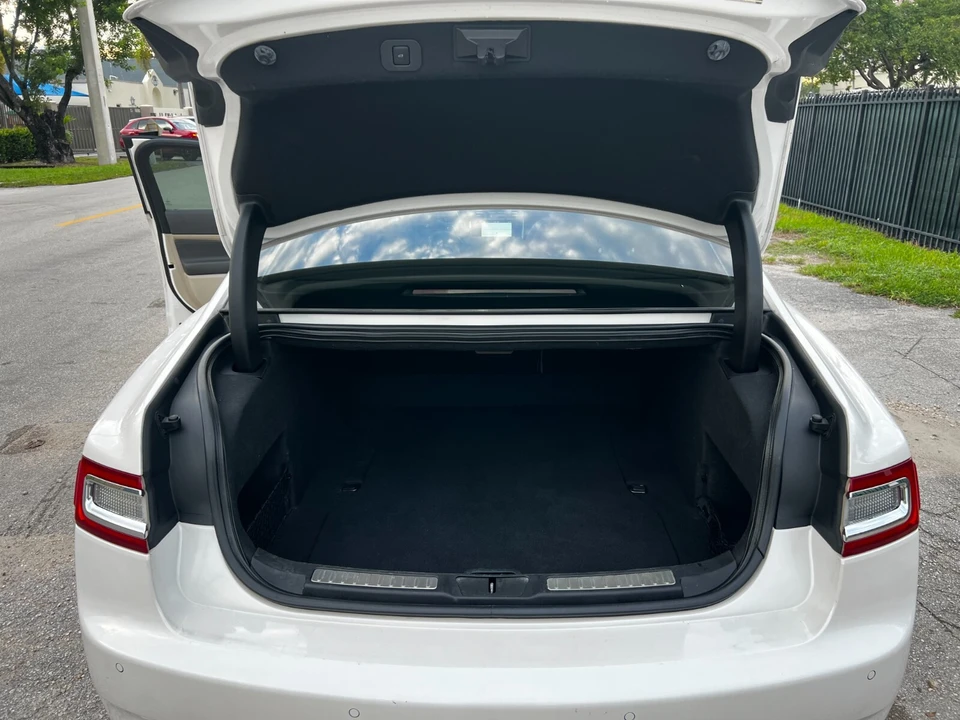 2017 Lincoln Continental 10th Gen - Image 18 of 28