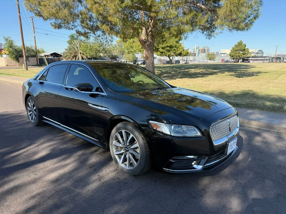 2017 Lincoln Continental 10th Gen - Image 2 of 18
