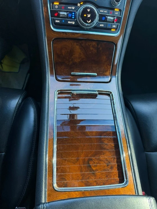 2017 Lincoln Continental 10th Gen - Image 7 of 18