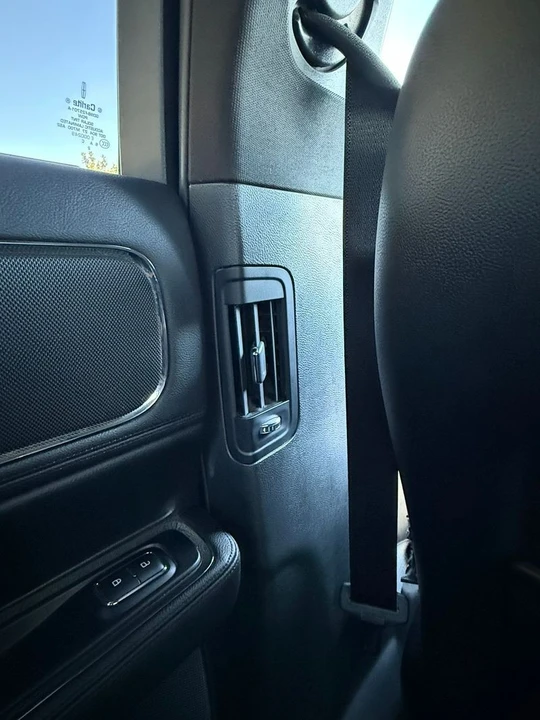 2017 Lincoln Continental 10th Gen - Image 16 of 18