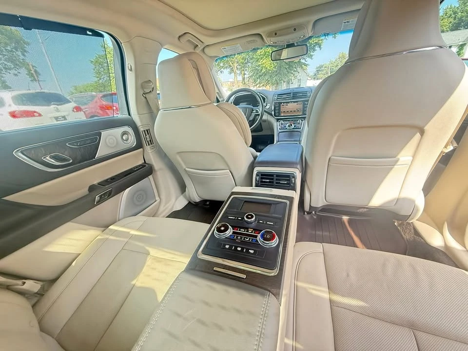 2017 Lincoln Continental 10th Gen - Image 13 of 14