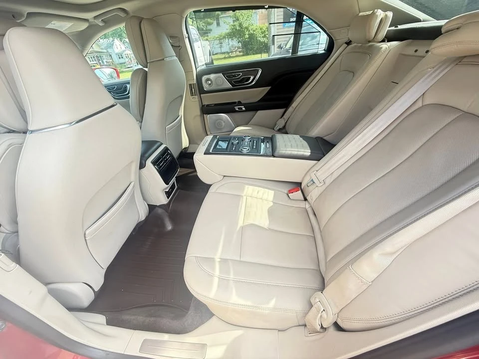 2017 Lincoln Continental 10th Gen - Image 10 of 14