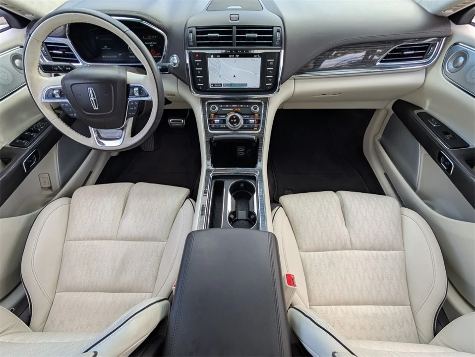 2017 Lincoln Continental 10th Gen - Image 10 of 12