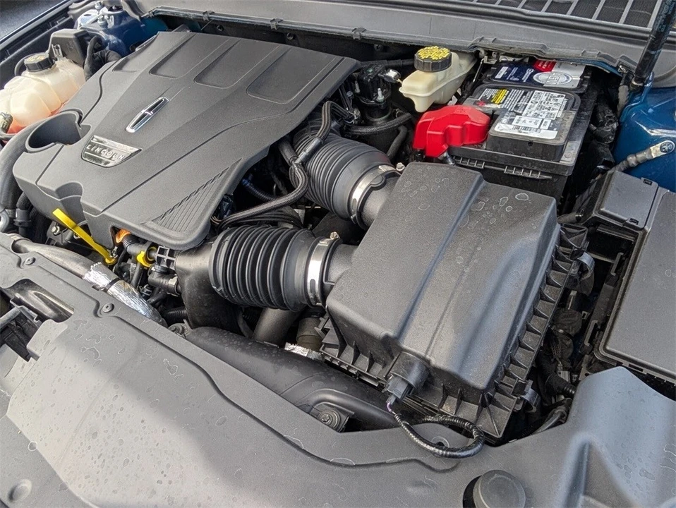 2017 Lincoln Continental 10th Gen - Image 20 of 21