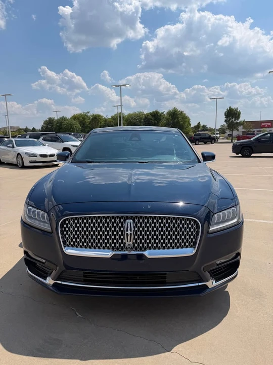 2017 Lincoln Continental 10th Gen - Image 2 of 17