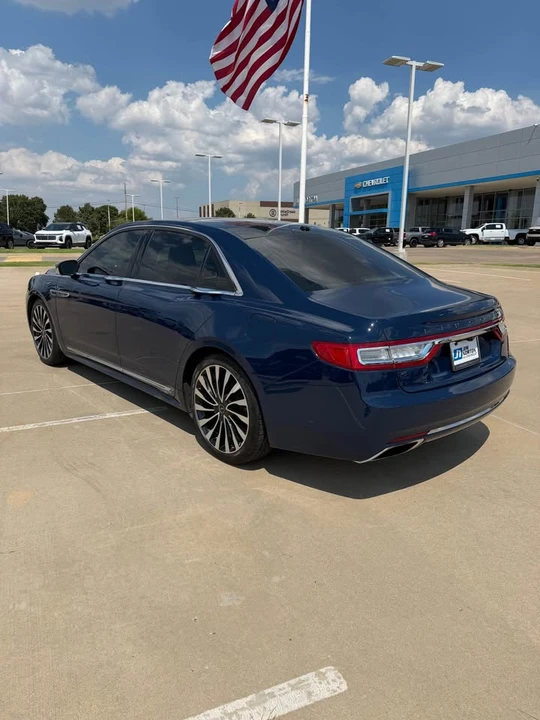 2017 Lincoln Continental 10th Gen - Image 4 of 17