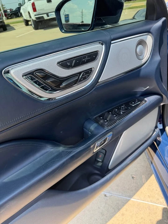 2017 Lincoln Continental 10th Gen - Image 17 of 17
